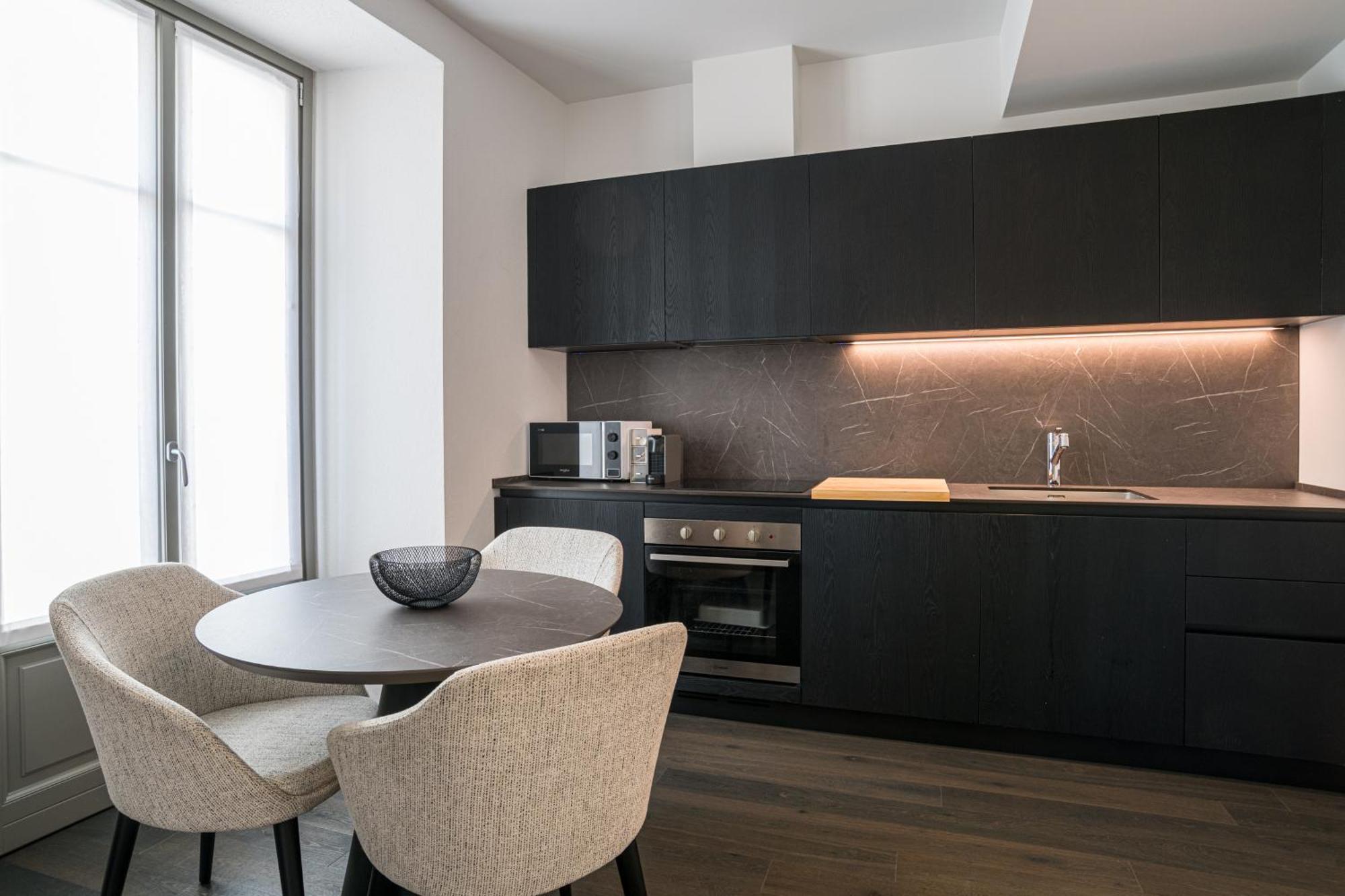 Palazzo La Cortesella - Modern Design & Location *