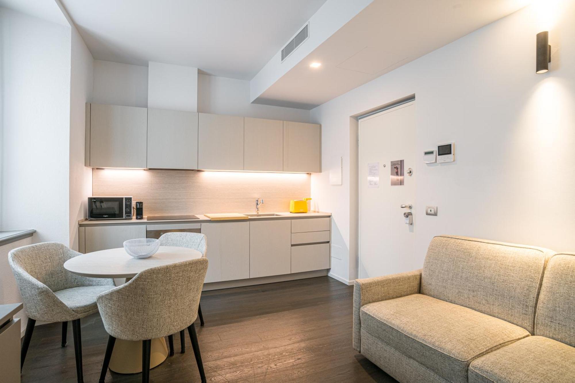 Appartement Palazzo La Cortesella - Modern Design & Location