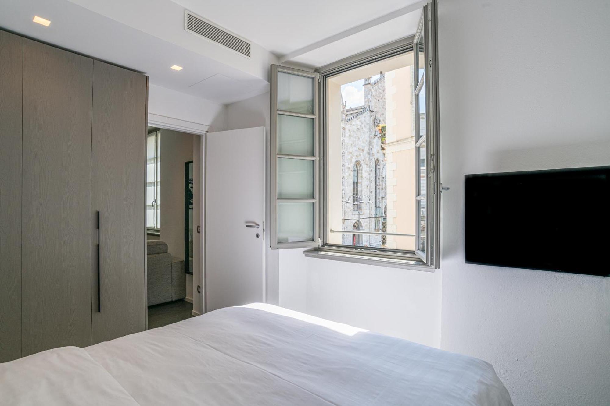 Palazzo La Cortesella - Modern Design & Location *