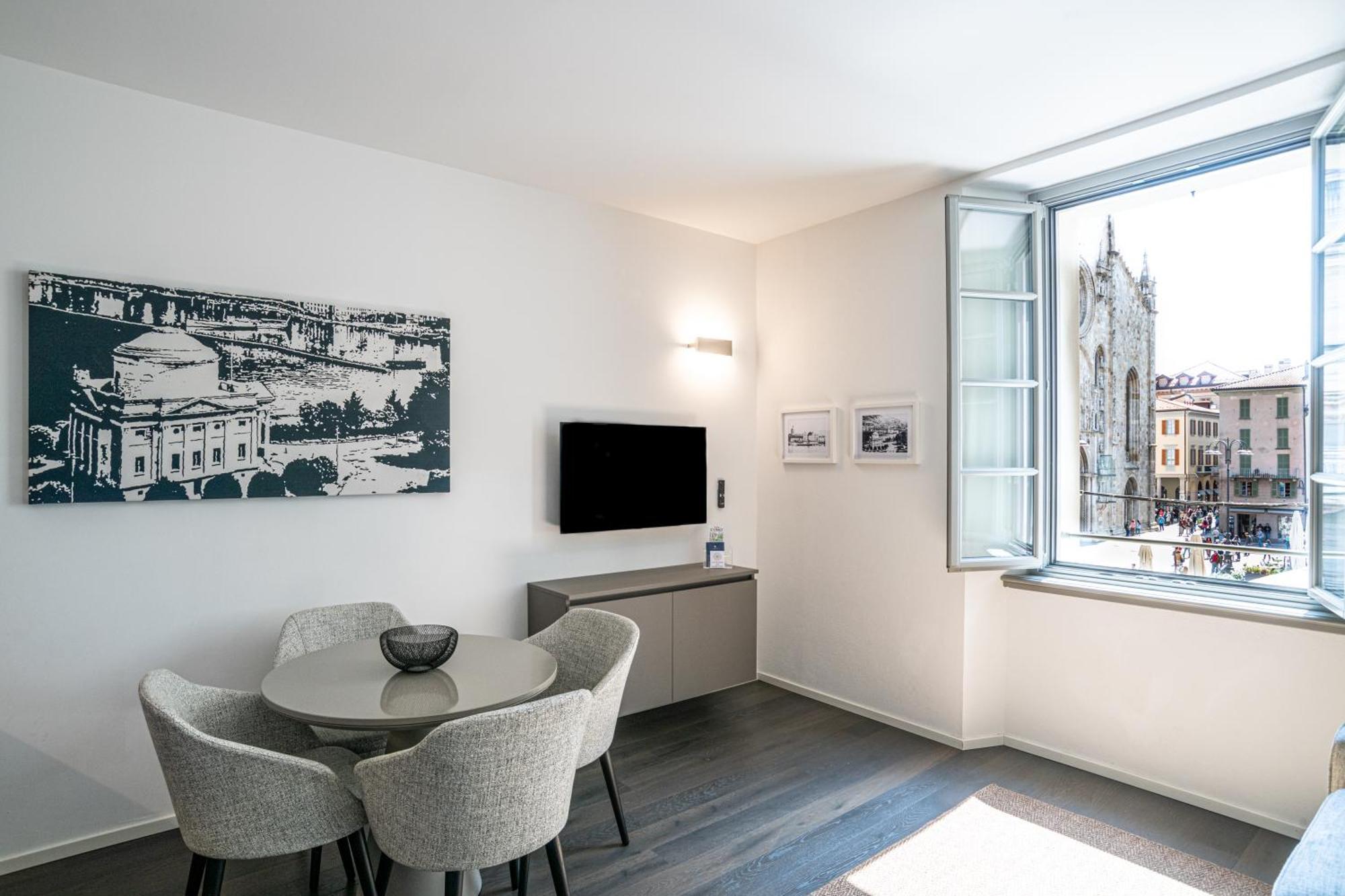 Palazzo La Cortesella - Modern Design & Location * Como