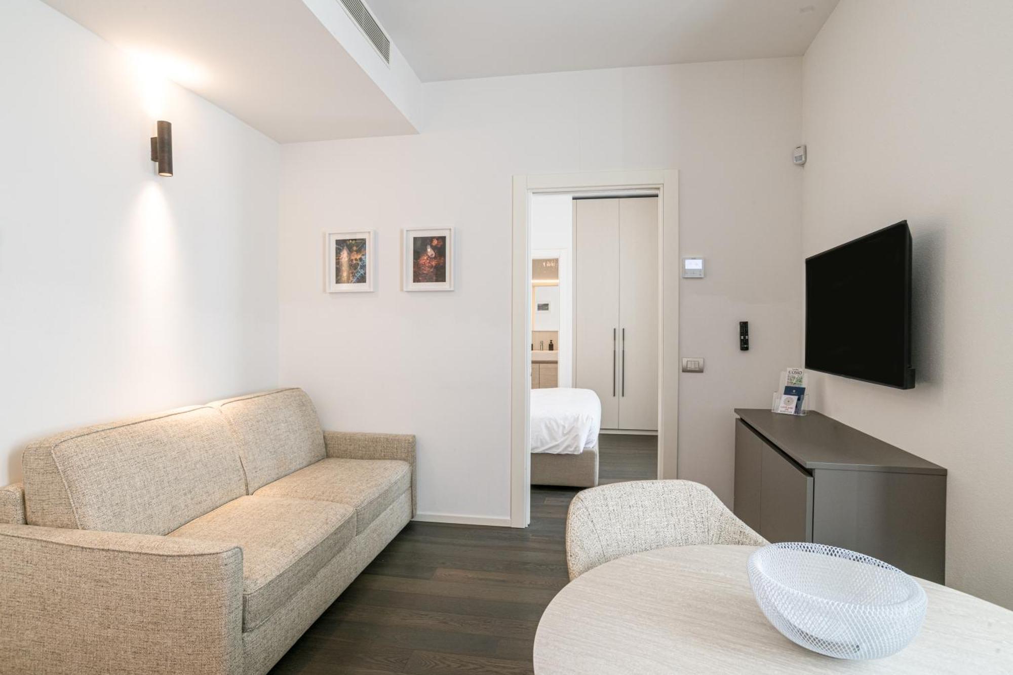 Appartement Palazzo La Cortesella - Modern Design & Location *